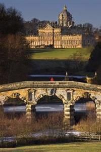 Castle Howard in North Yorkshire England, UK Journal: 150 Page Lined Notebook/Diary