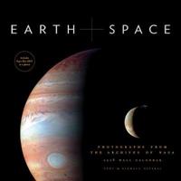 2018 Wall Calendar: Earth and Space